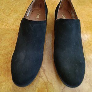 Brand new Toms - Size 8.5